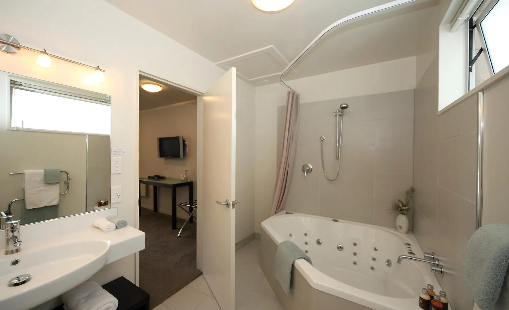 Salerno Motel Apartments Christchurch